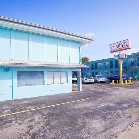 Aladdin Motel By Oyo Merritt Island Εξωτερικό φωτογραφία