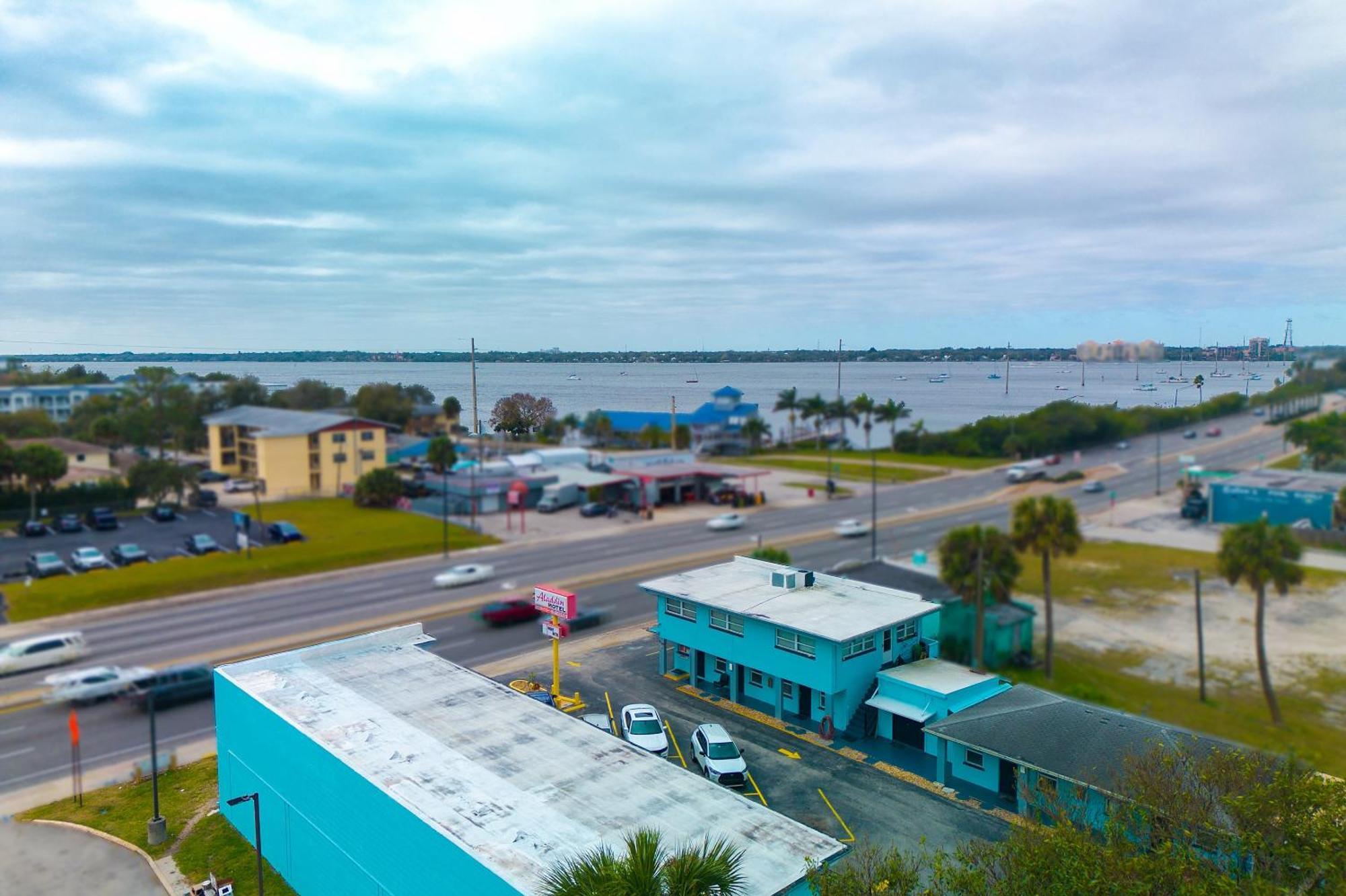 Aladdin Motel By Oyo Merritt Island Εξωτερικό φωτογραφία
